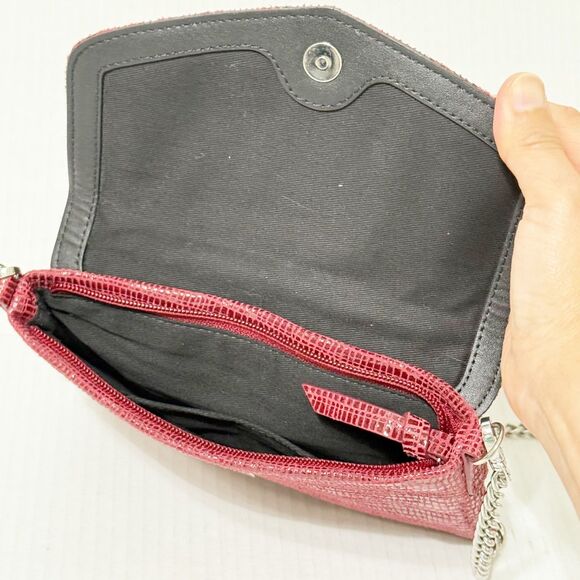 Travel Smith Crossbody Soft Leather Purse Red Lizard Emboss Chain Card Slots - Picture 6 of 9